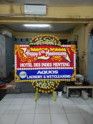 Papan Bunga di Kampung Melayu